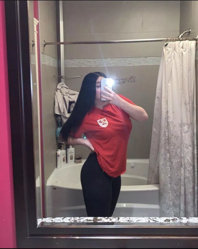 I have a fetish where I like to hear what you would do to my girl, Msg me and tell me (will send pics) posted by JakeStevenz172