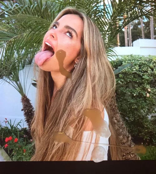 I have a gf but like cumming to other girls, hmu to get splattered girls 🍆💦 by DancingDevinb