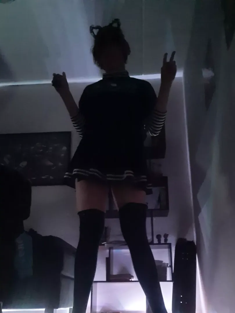 I have come from the heavens to bless you with femboy thighs posted by treeappleman