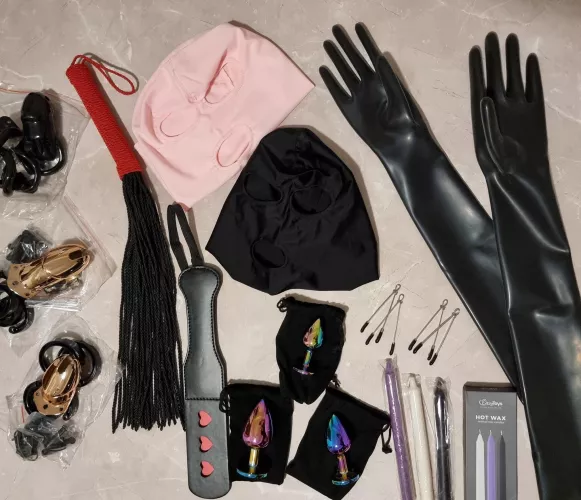 I have learned that a good sub should be treasured as well as controled and used, My only rule is to respect me and do as your told without question. And no I wouldn’t tell you to do something that is off limits to you. Snapchat: dominantmom10 by dom_melli