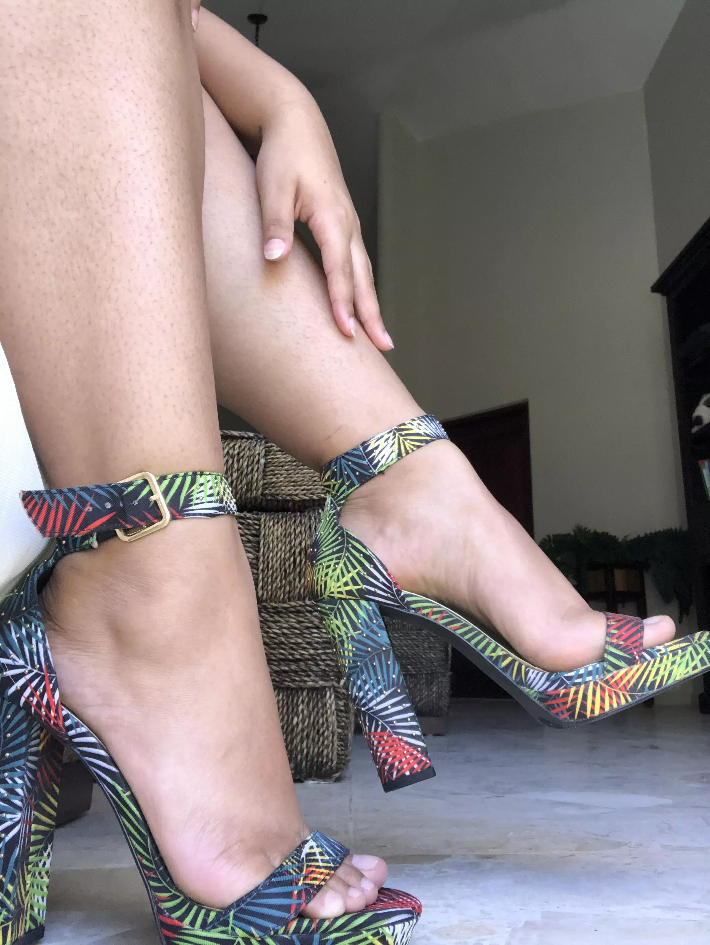 I have never had a black heel posted by Feetpics0o-