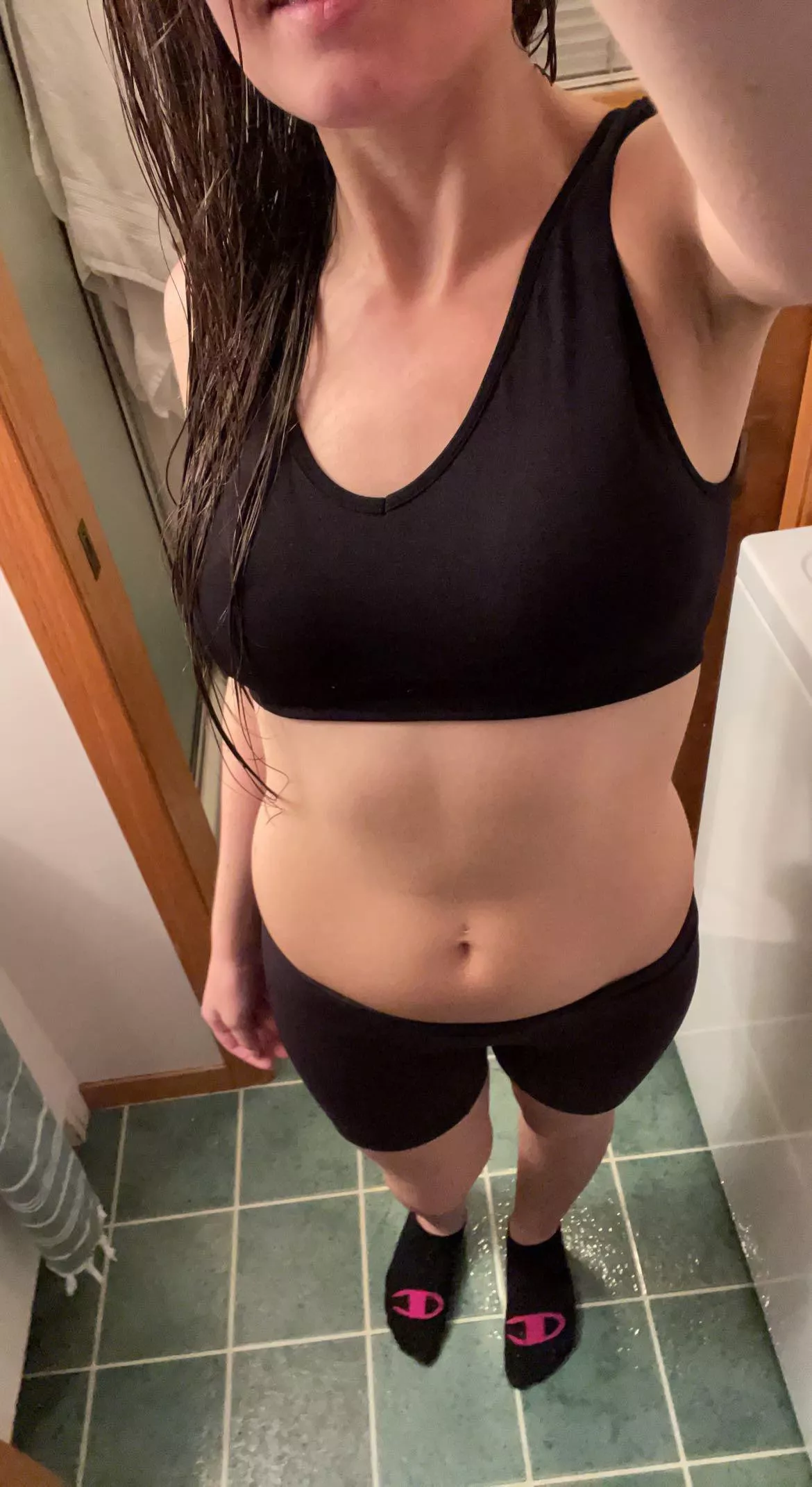 I have such a nice body and bellybutton 😩 posted by chanelscarlett92