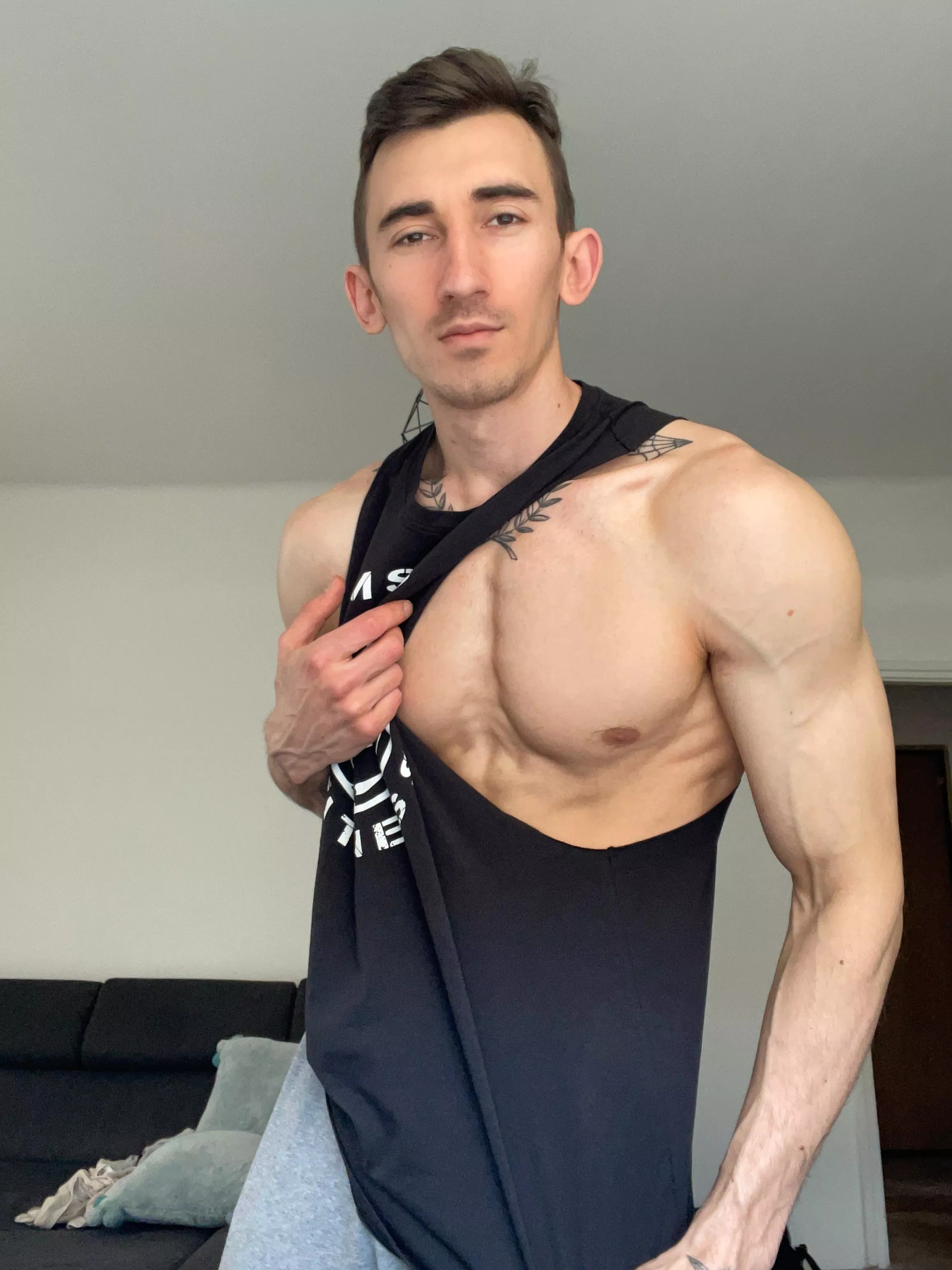 I have to start smiling for selfies😑 posted by davit_fit