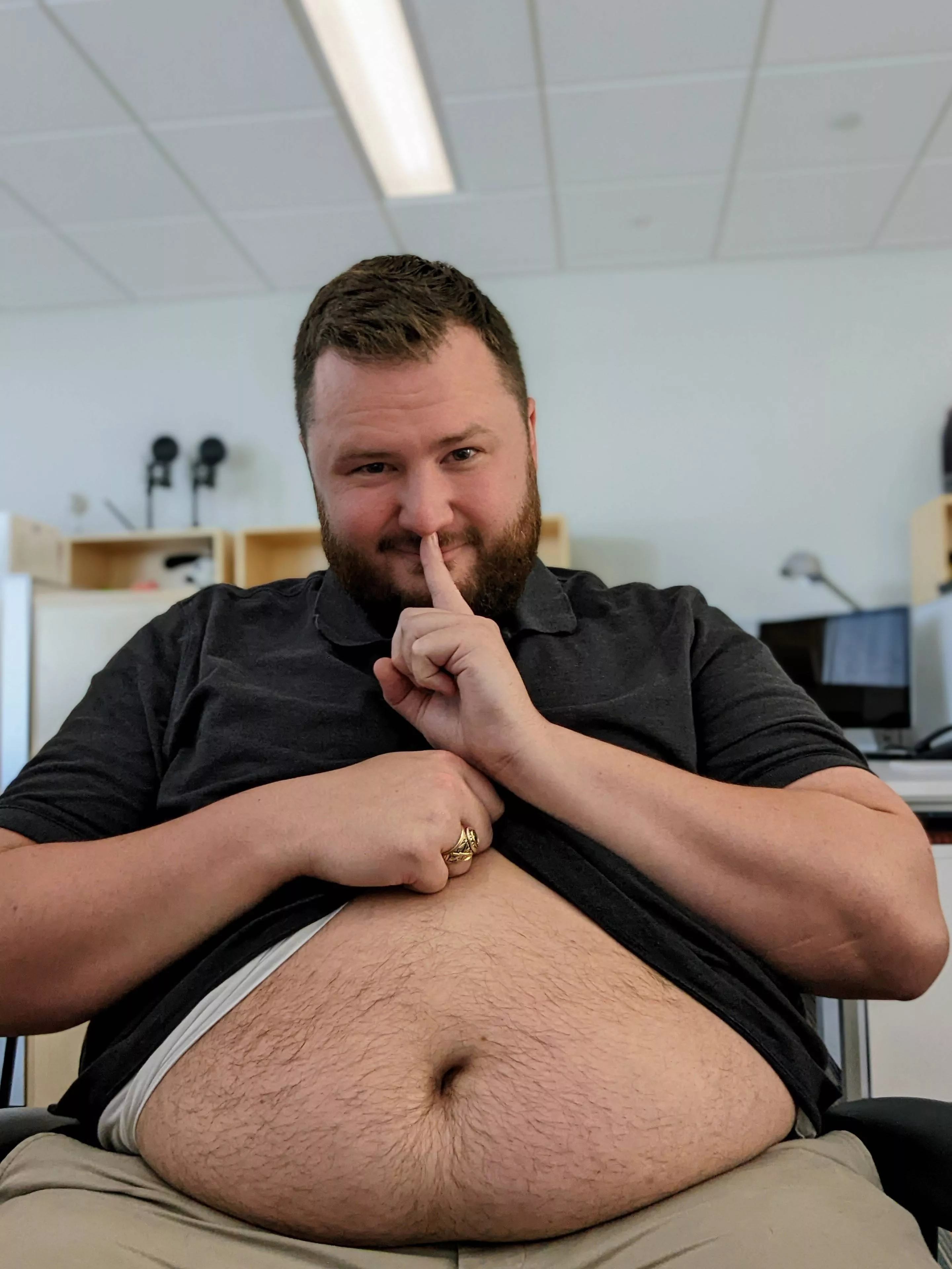 I hear it's tummy Tuesday... Couldn't resist 😉 posted by pegasus_x