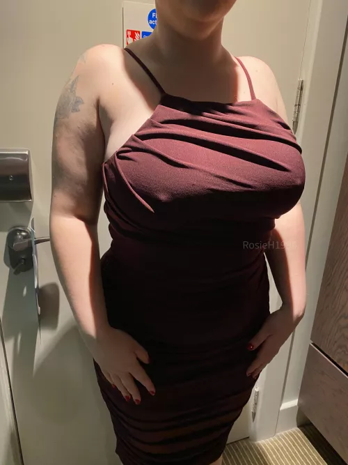 I hope all the married men and waiters don’t notice my tits too much 👀 by RosieH1996