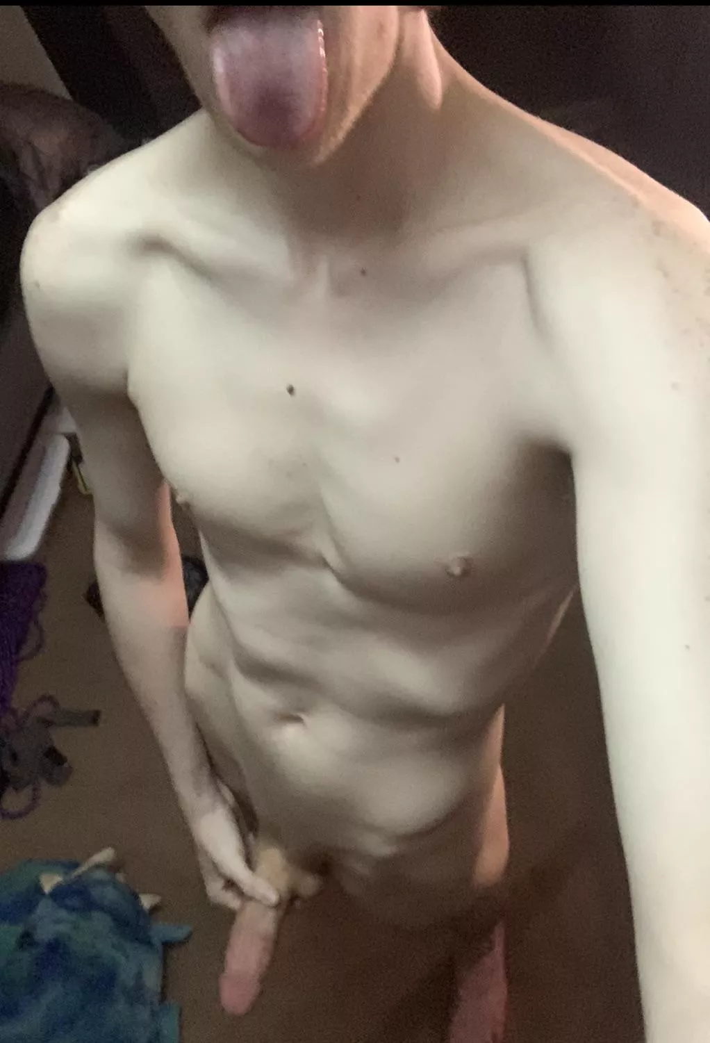 I hope I make your weekend better, and maybe a little harder ;) posted by sixfootaddict