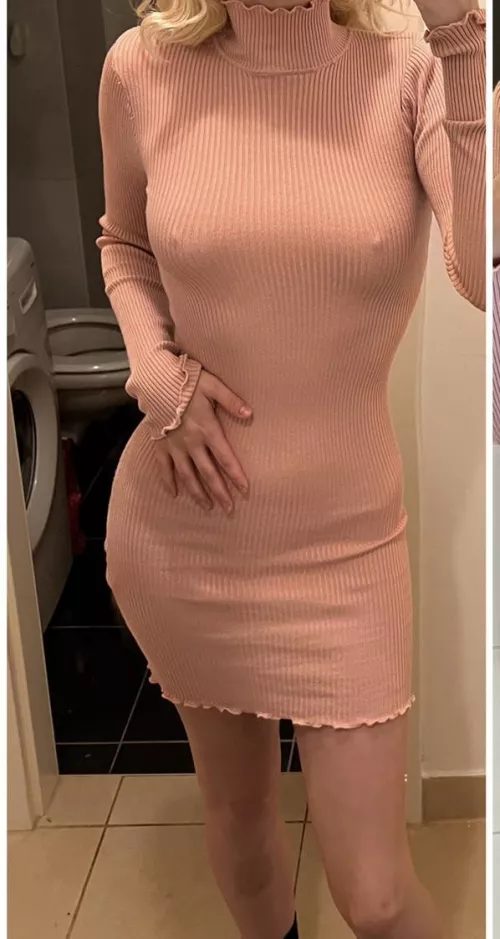 I hope it's obvious because I like the stares by laurenstatonxx