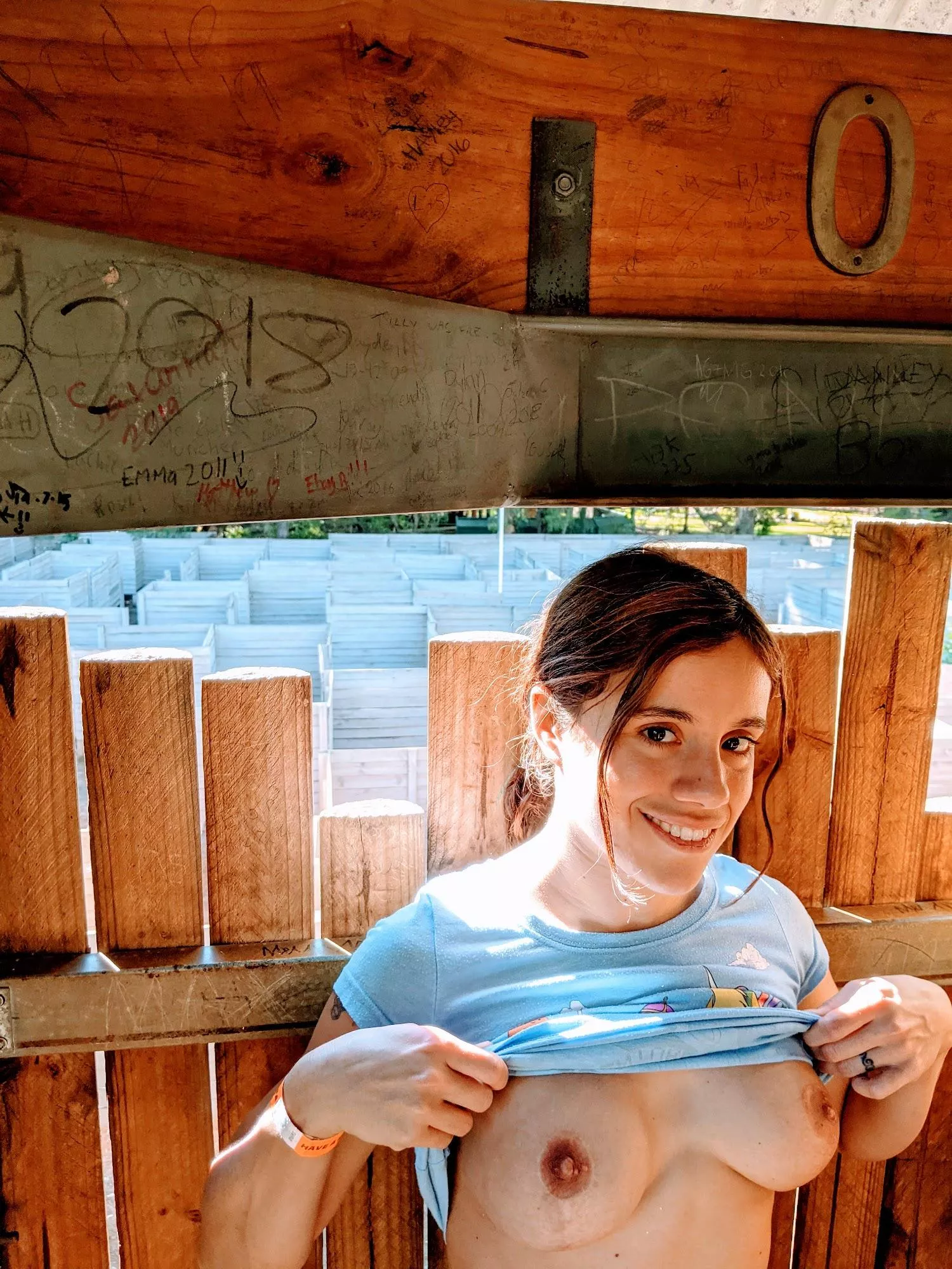 I hope nobody notices me flashing posted by lilsweetkara