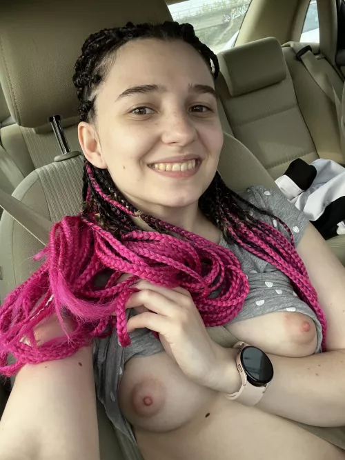 I hope other drivers weren't too distracted 🤭 by Be_myy_guest