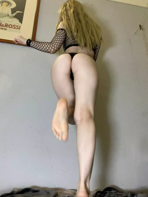 I hope petite girls are your type! by ZoeyLovee