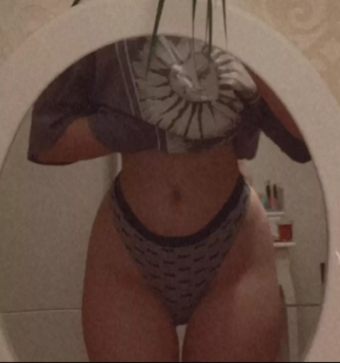 I hope that the 5 guys who see this like my petite body💕 posted by Sajo1204