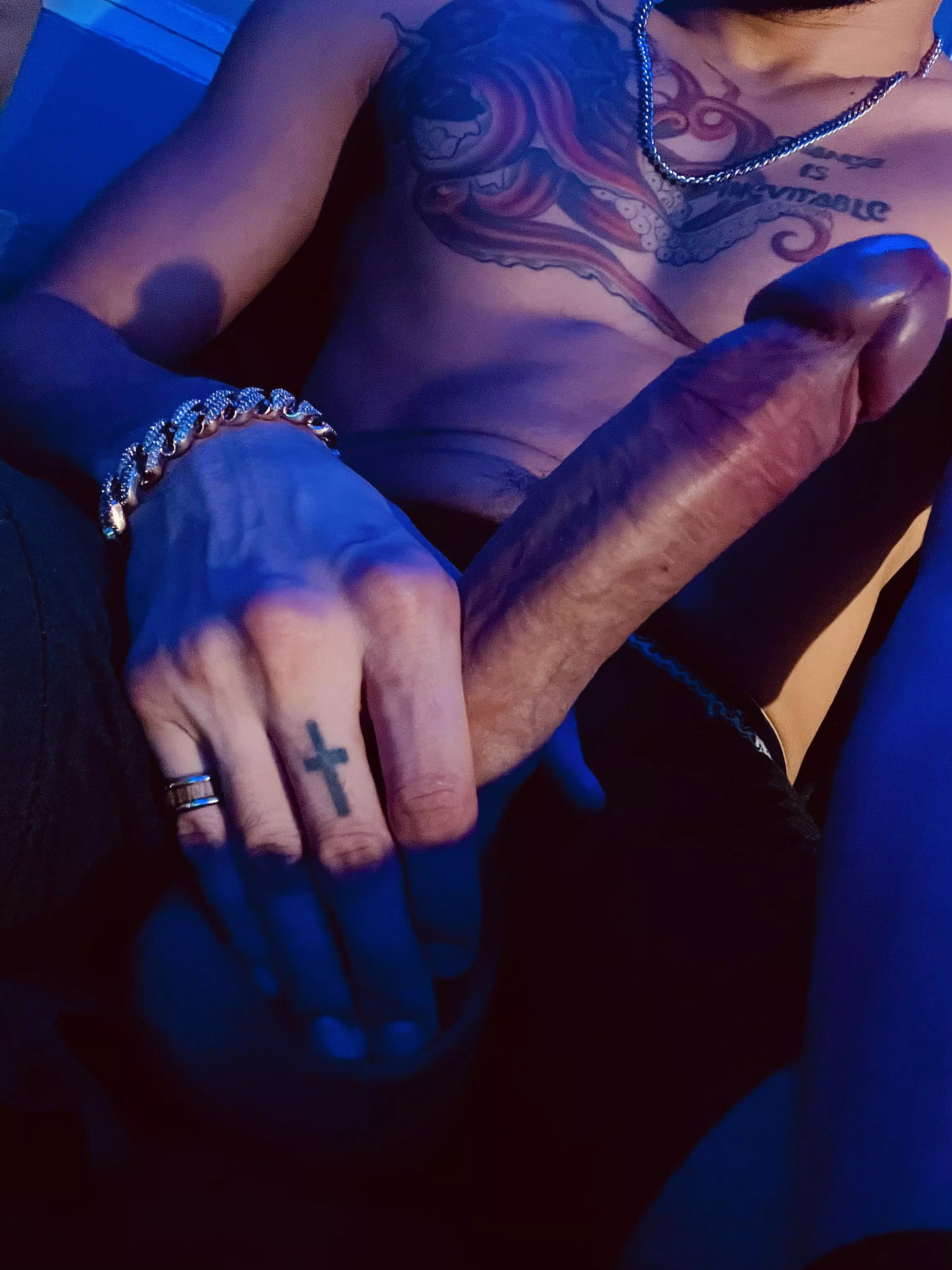 I hope this is thick enough.. 🪵 posted by ParadiseCarnage