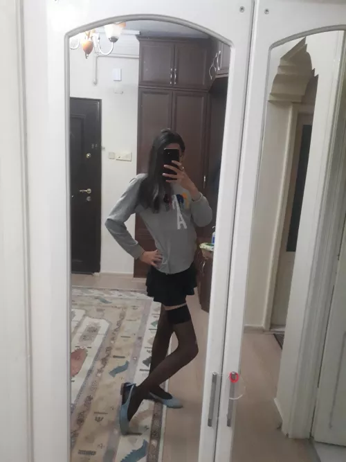 I hope ur all happy today cuties :) by BlackMaidensFeet