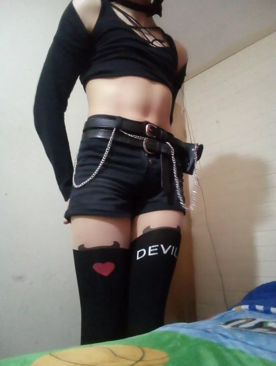 I hope you have a good day and observe a gothic femboy posted by LalitoUwU