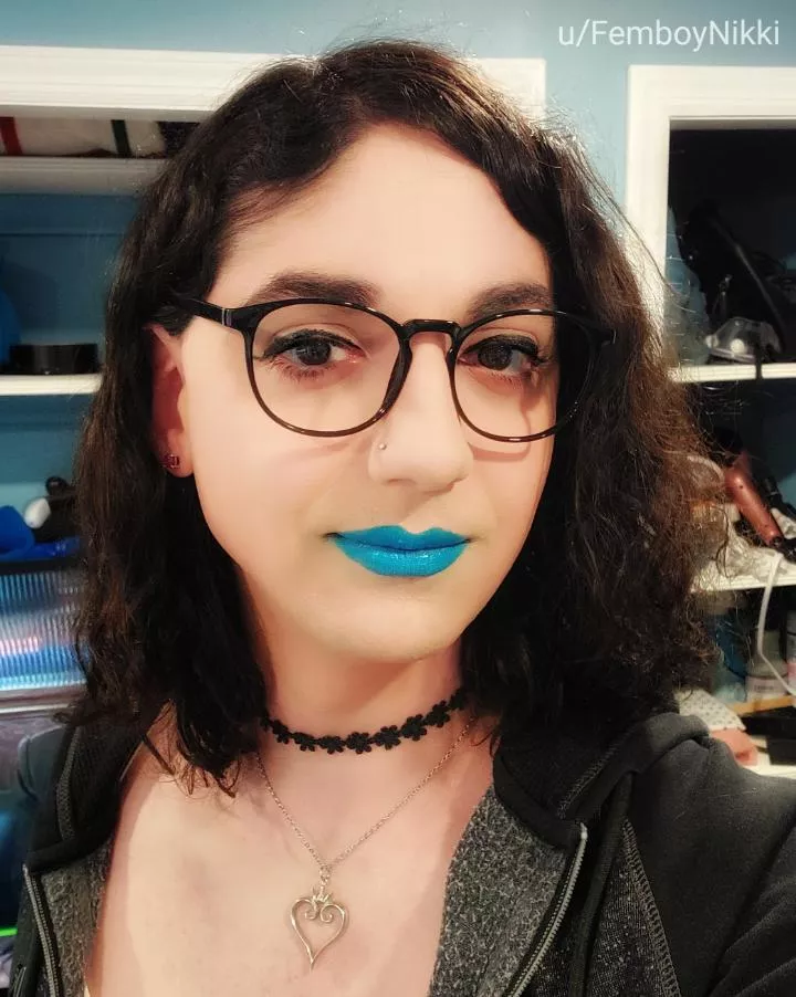 I hope you like my Coral Blue No. 2 semigloss lipstick 😅💙 posted by FemboyNikki