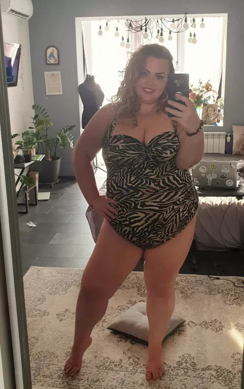 I hope you ❤ me and my curvy body💦 more than my ex😈 by South-Ad-9819