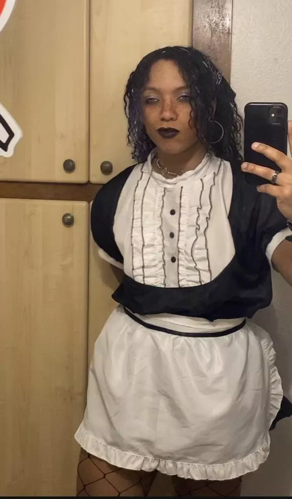 I just got this and wanted to show it off, since I’ll never have the occasion to wear it. posted by Dependent_Spread580