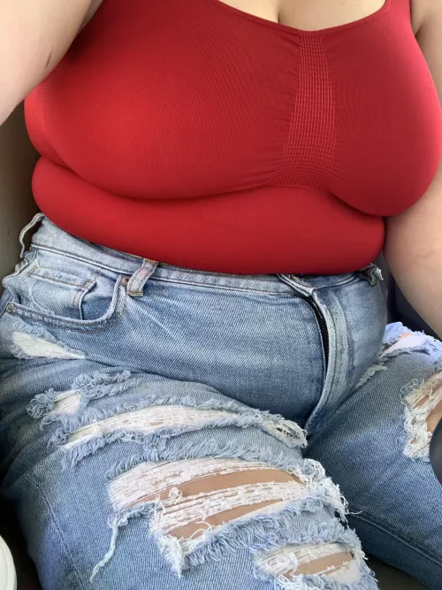 i just got this shirt thats supposed to “keep everything in” … who wants to watch me bust out of it? 😈 by bigbellyblonde