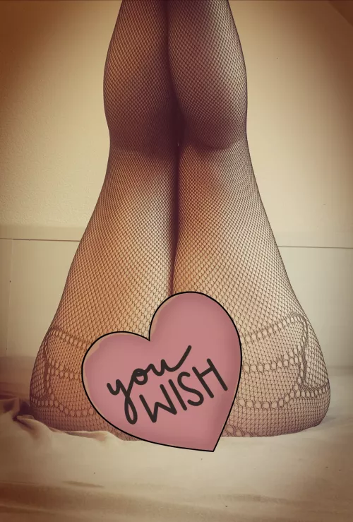 I just love my butt and legs in fishnets 🖤 by JeannieBBW