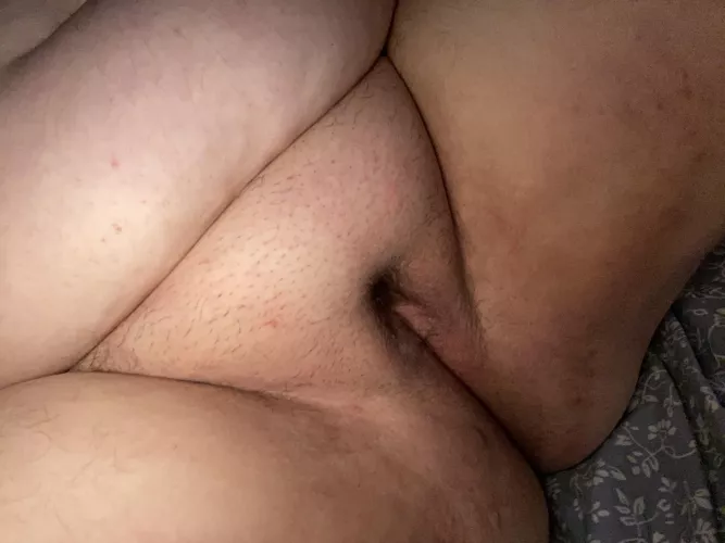 I just shaved my pussy, want to give it a taste? by goddesskarma3