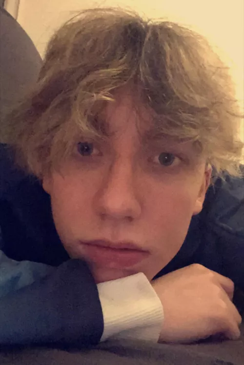 I just want a cute gamer bf to cuddle with… by SnowIsGayx