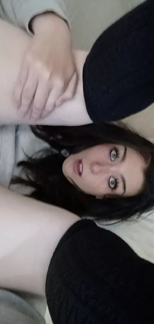 I just want someone to grab them the way I am by mystiqueserene