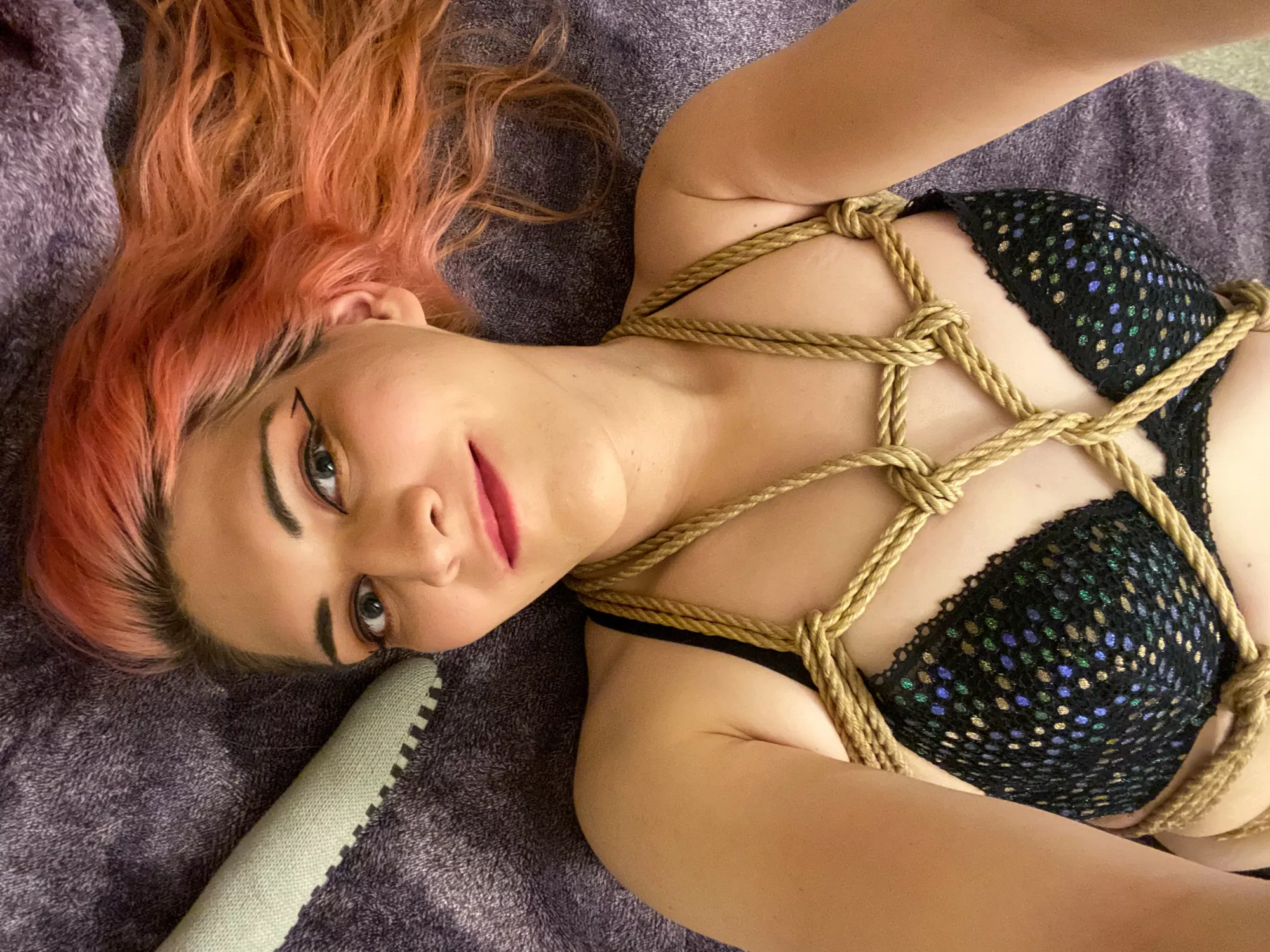 I just went with the flow on this harness posted by LewdLittlebird