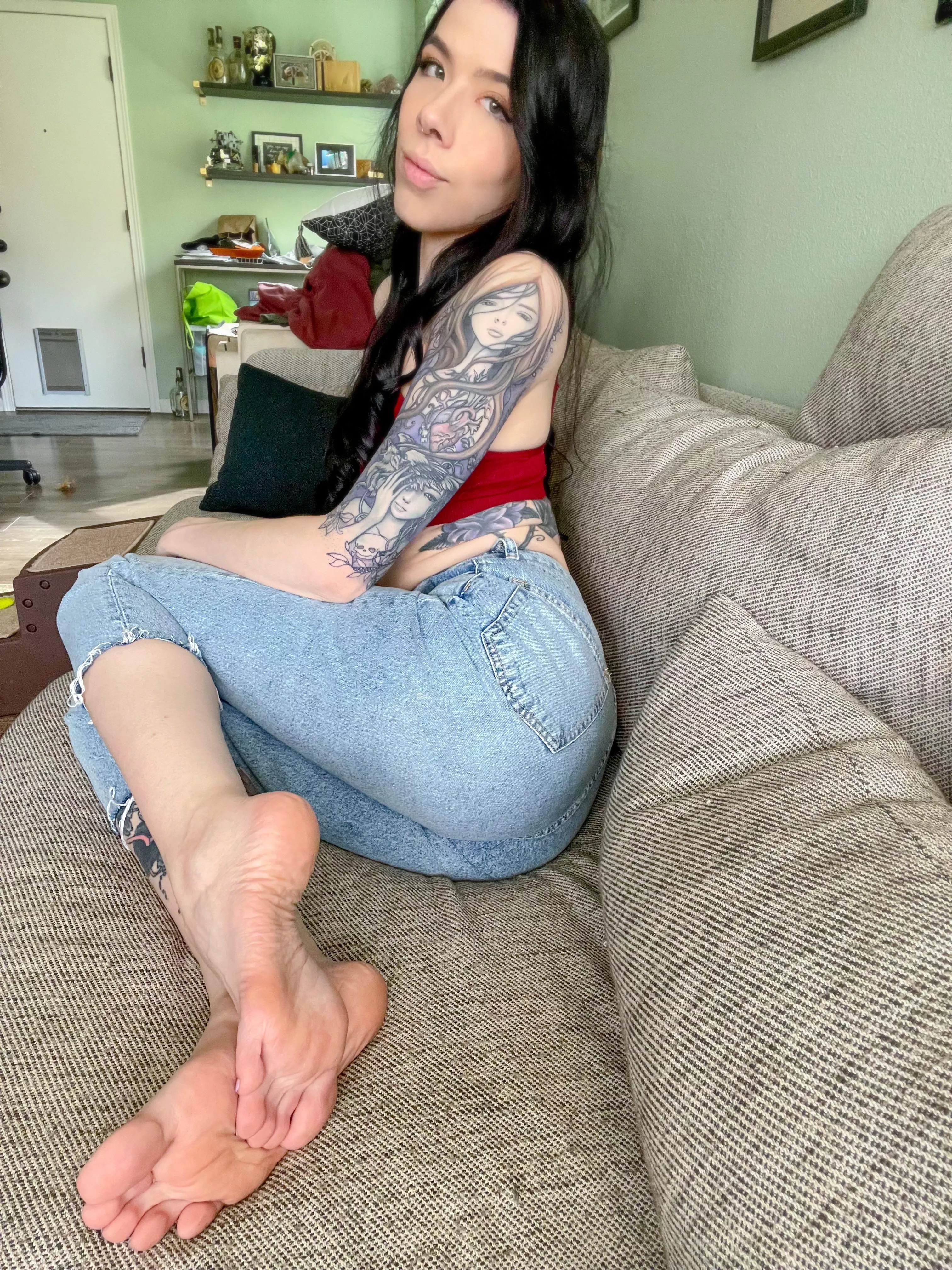 I keep brushing my toes against your leg, can you keep your hands to yourself? 😏 posted by Thehustlerant