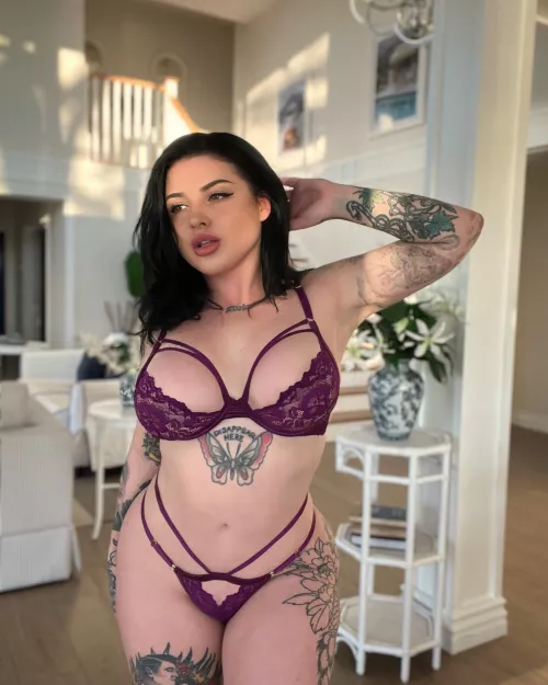 I know it’s just a bra but I swear my E cups always look like they’re about to burst by Deminovak