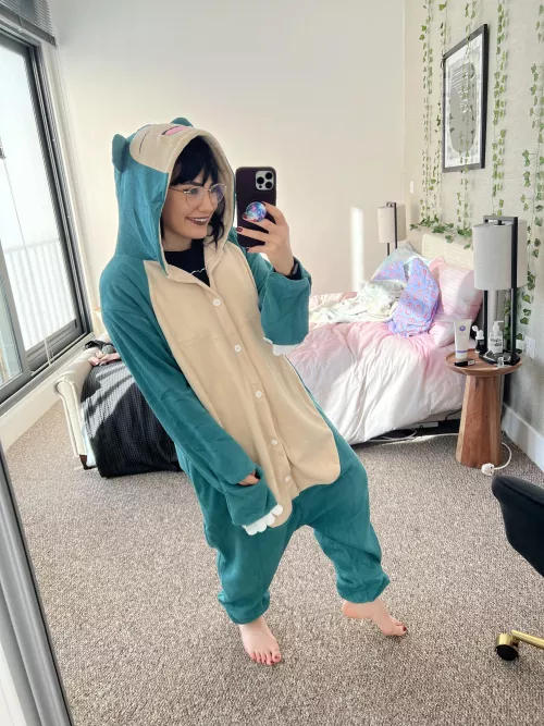 I know it’s not a nude but Pokemon is cool 😎 by power_midget