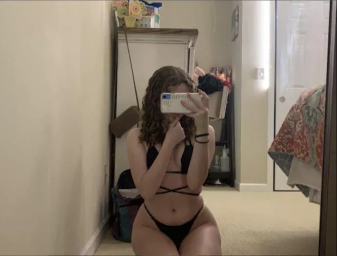 I know my place on my knees posted by CarnivorousRaven