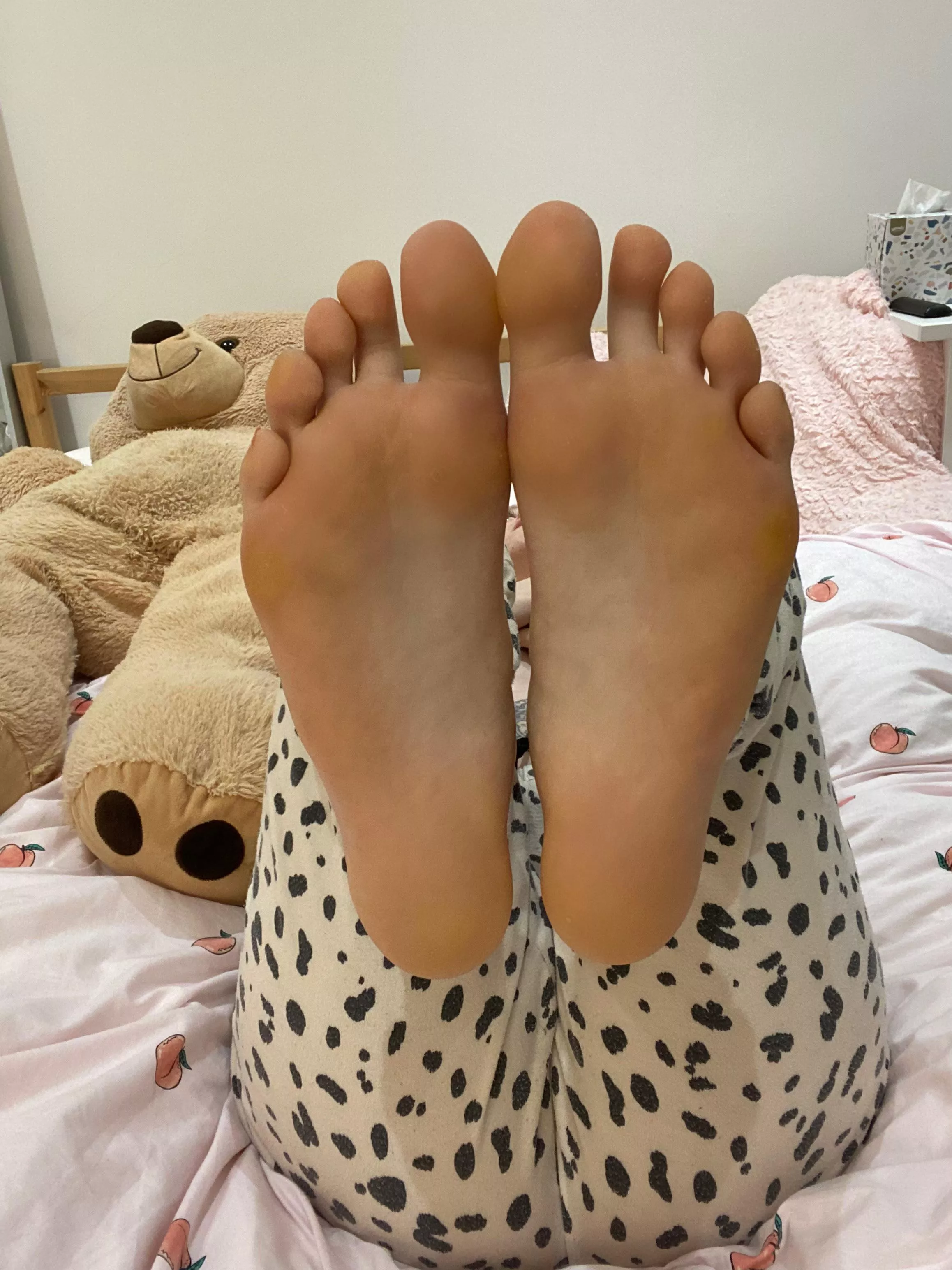 I know some of you like soles 😌 posted by annabellesoft96