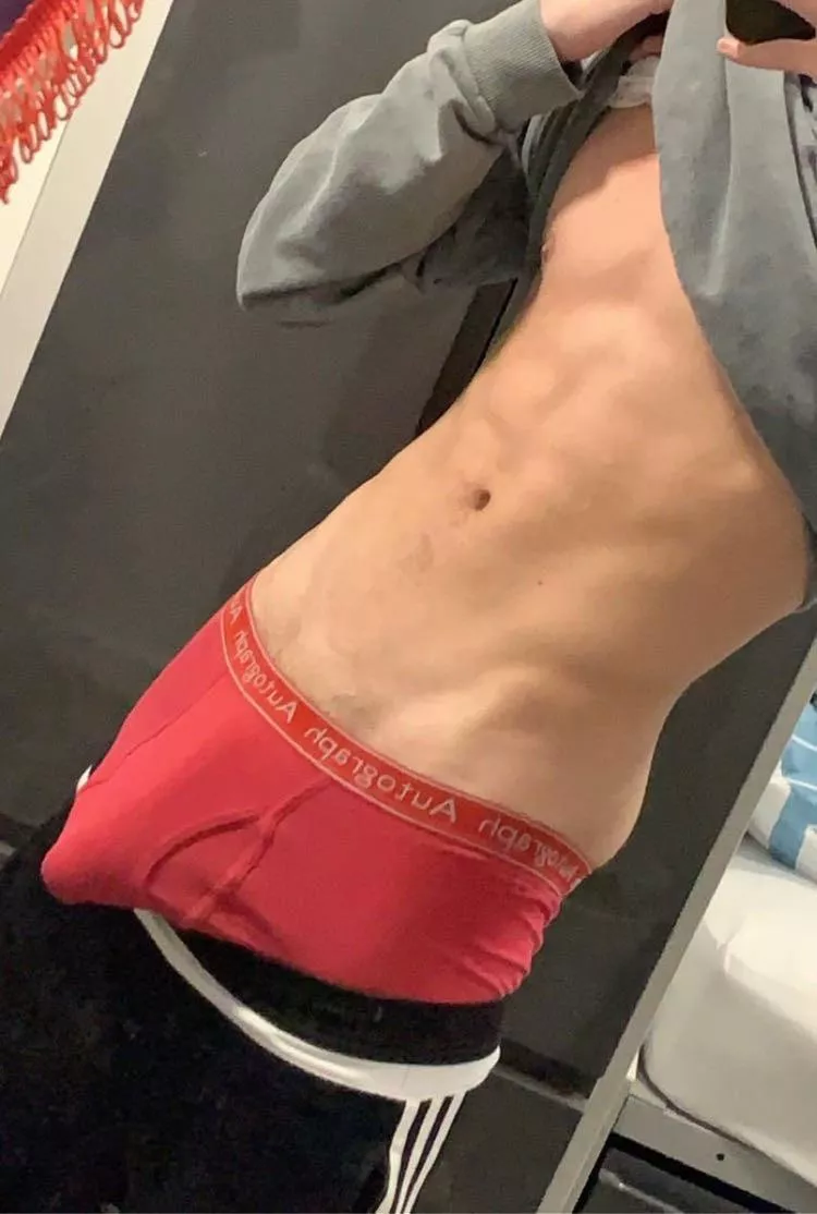 I know u want what I’m hiding 😈 19 m uk posted by DingDongus689