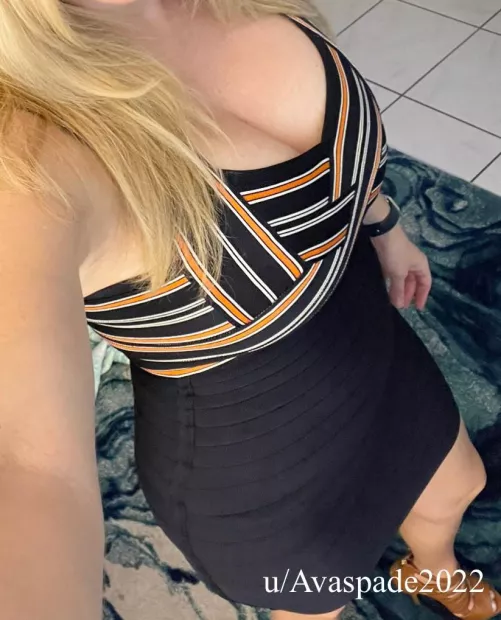 I know what you’re looking at. by AvaSpade2022