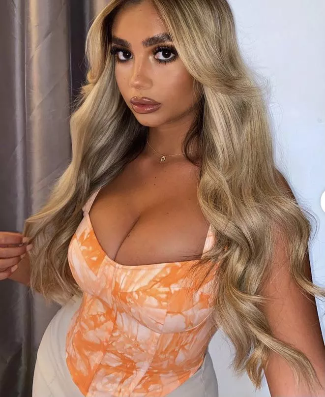 I know y’all liked her you want the @ posted by Srobbo999