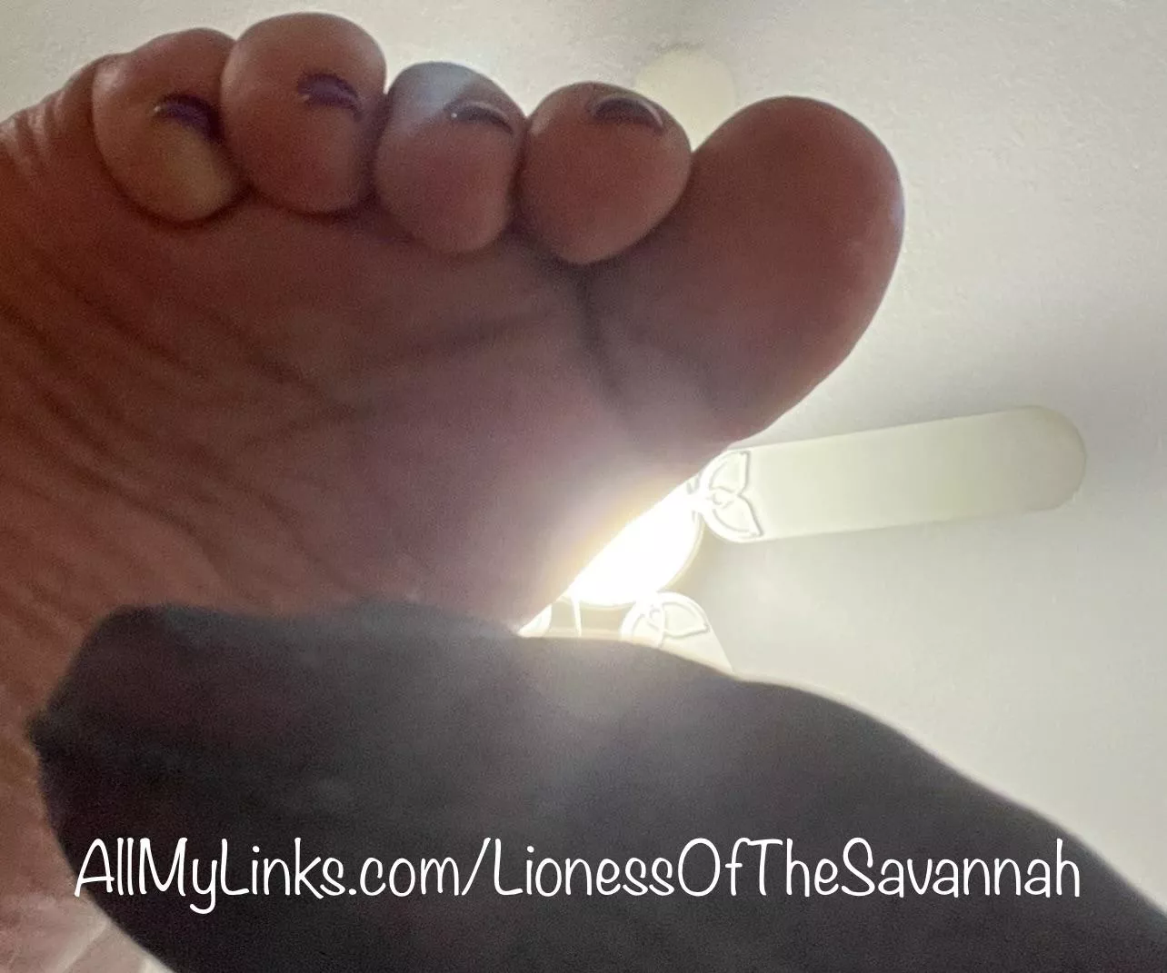 I know you want my dainty little feet ALL over you! 😋😉😜😏 (F) posted by Savannahs_Feet
