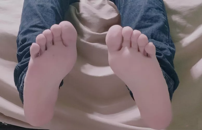 I know you want to lick em by biguyrockz