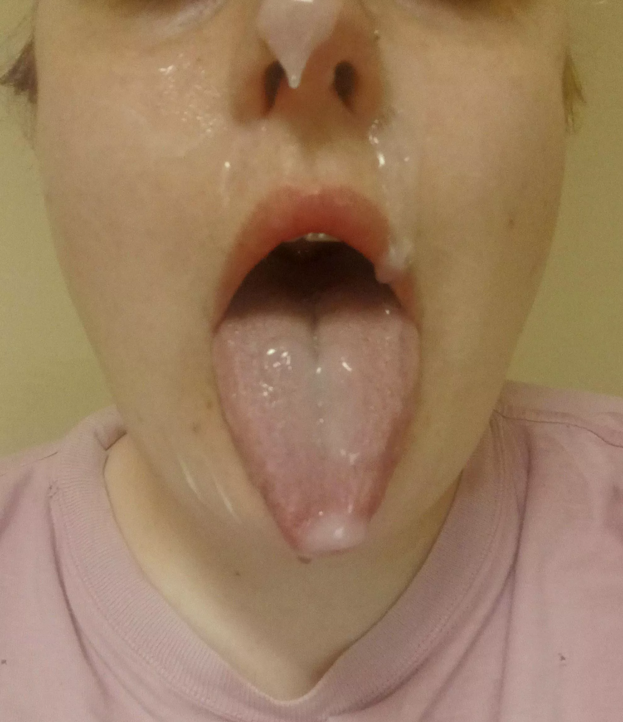 I let a coworker jizz on my face today 😉 posted by chesskitten29