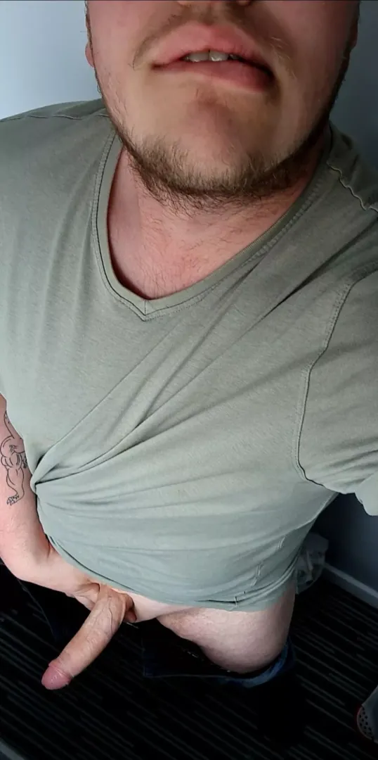 I like how veiny it looks here 😏 [M29] posted by MrRando92