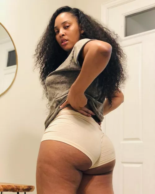 I like that girl😀 by Gokkunasia