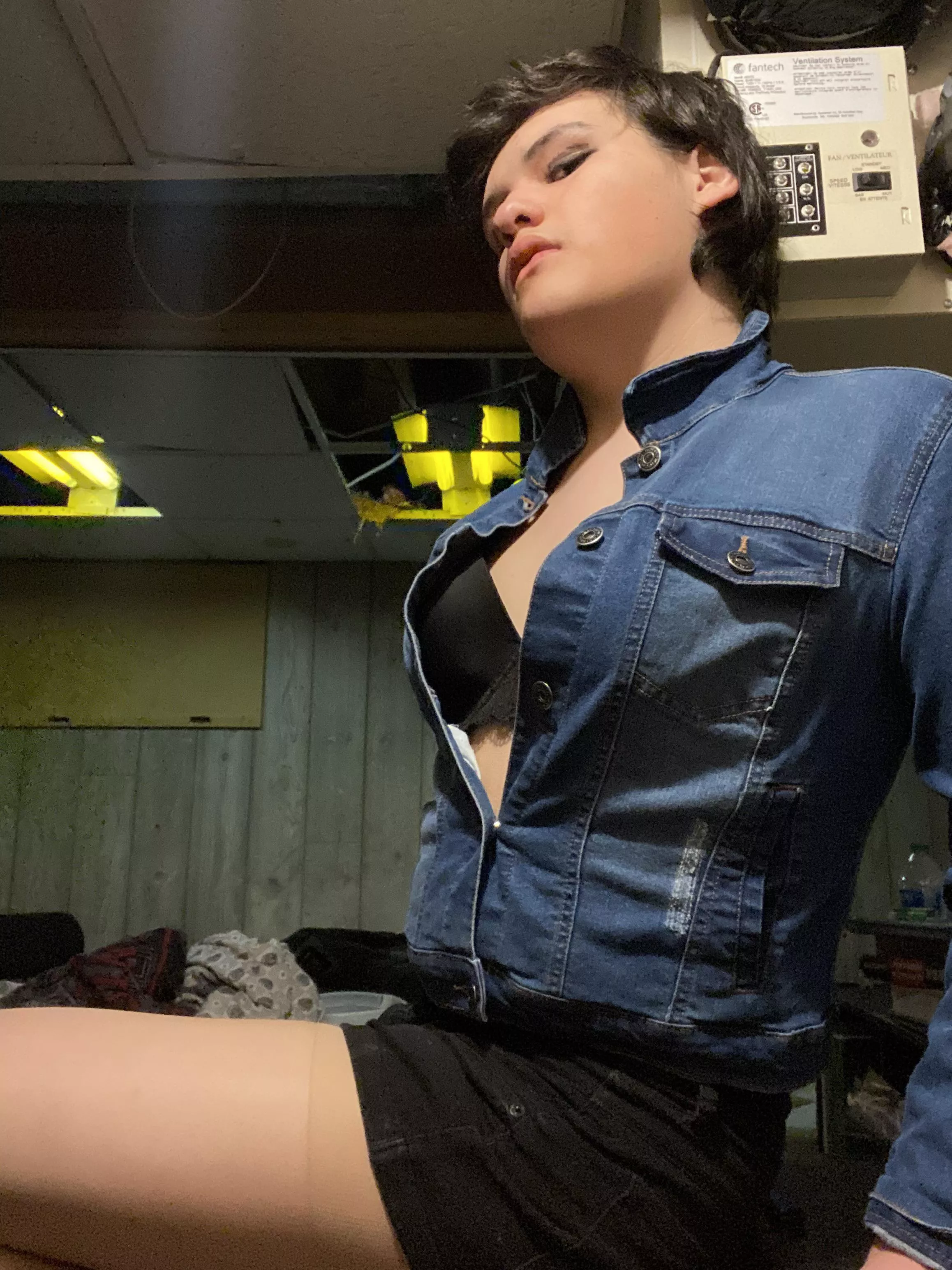 I like to be breed 🥵🥵🥵 posted by Electrical-End-5107