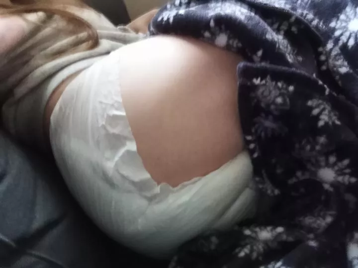 I like to cozy up during lunchtime 🌸 posted by Lil_Space_Flower