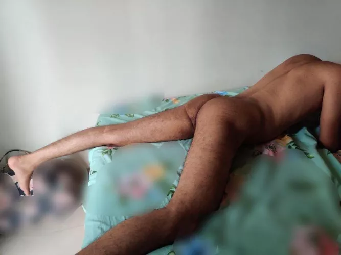 I like to pose before I get my ass eaten by foodforu