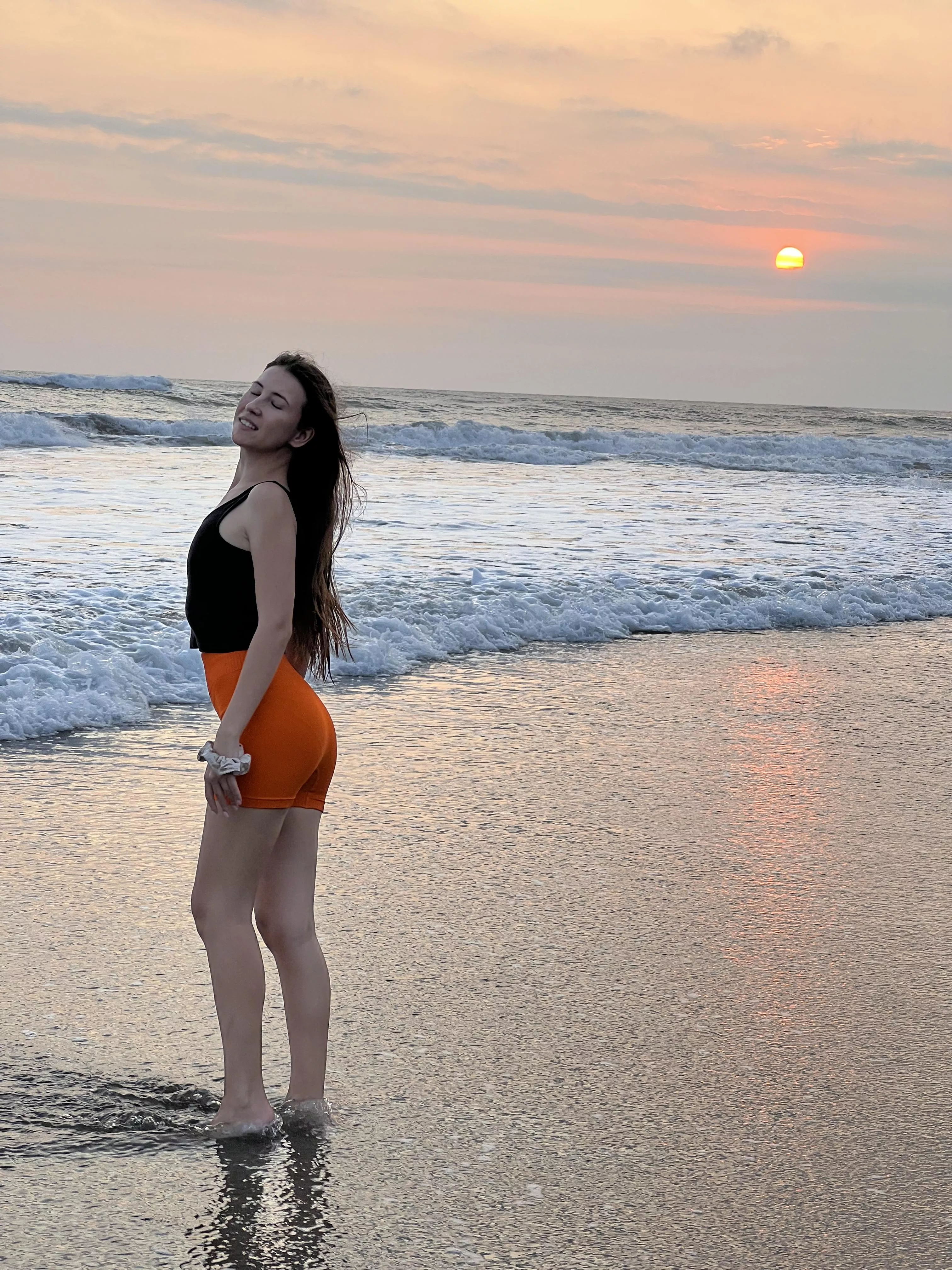 I live this 🍑🧡 posted by Elina_re