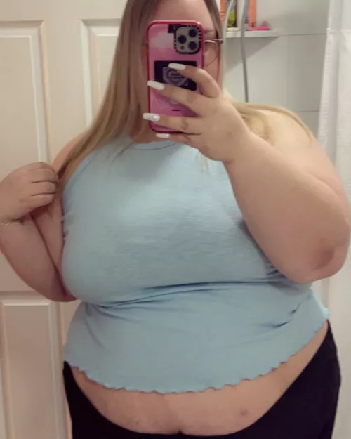 i look hot & wanted to share by Blondebaebe