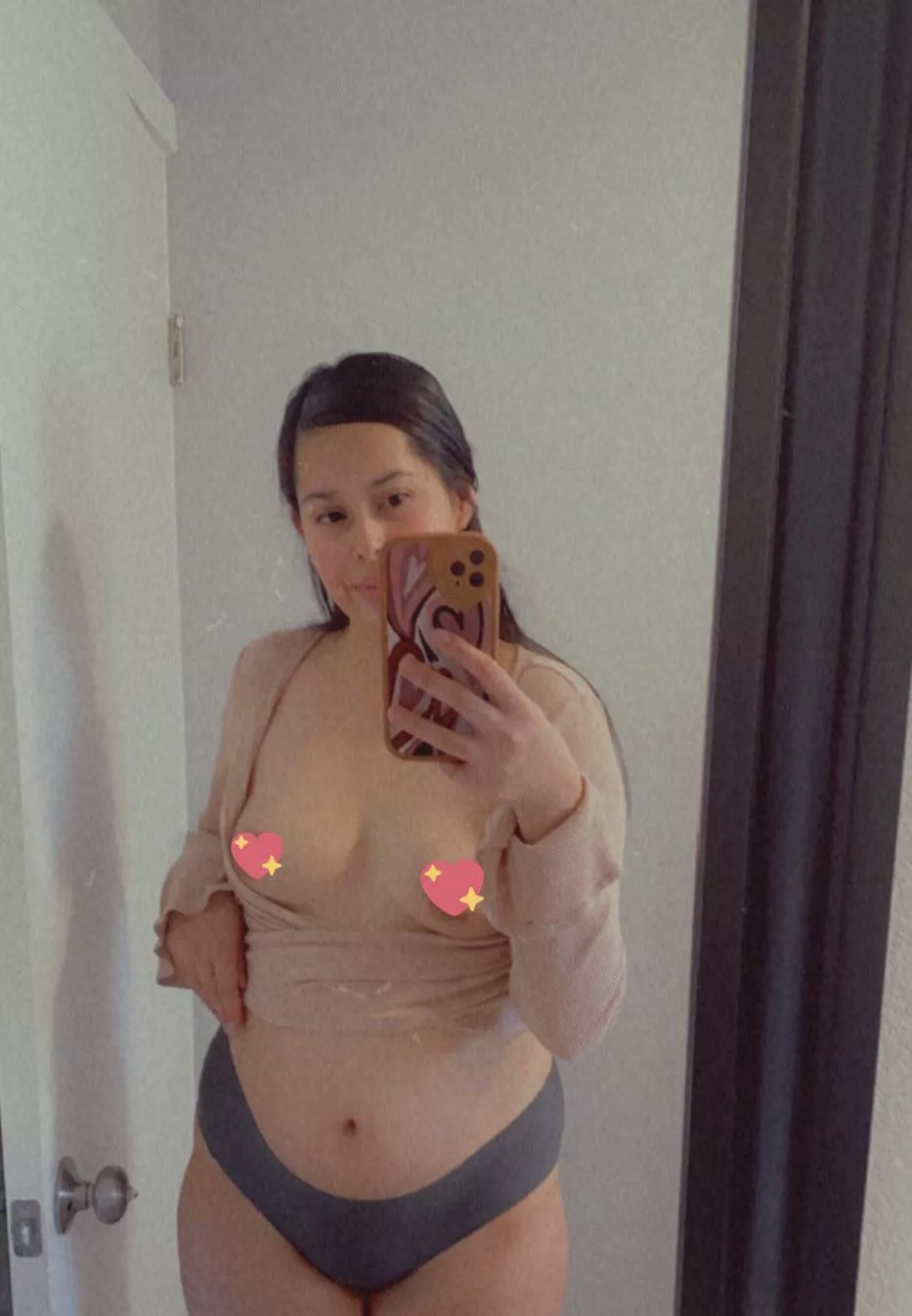 I look lovely, don’t you think? 🥺 posted by xoxomoxie