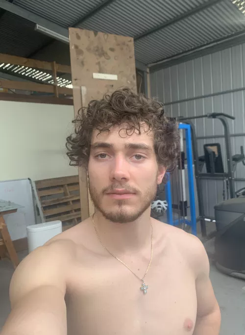 I look so serious lol by Jaidenrope