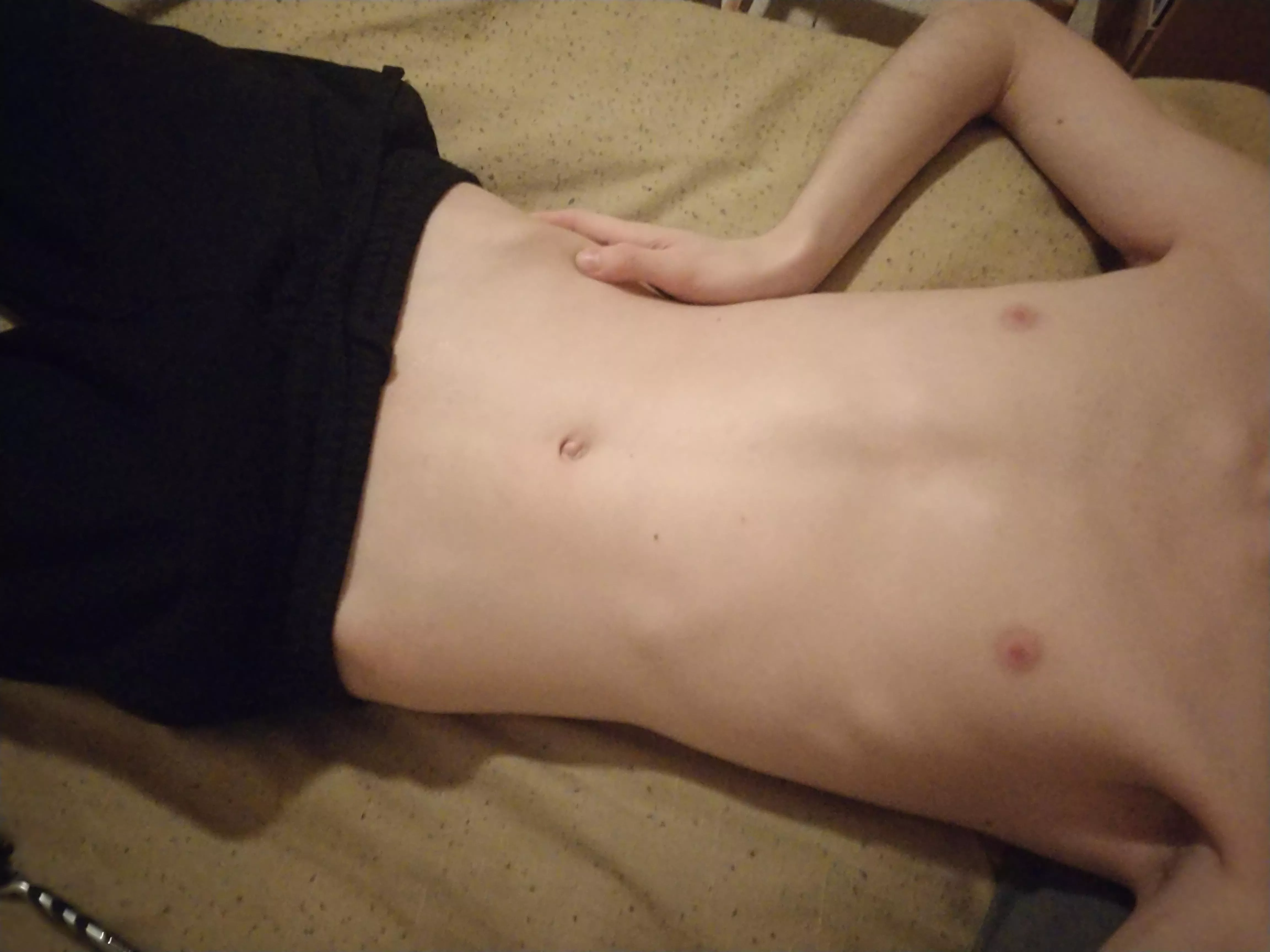 I look weird without my hoodie :/ posted by hithere240