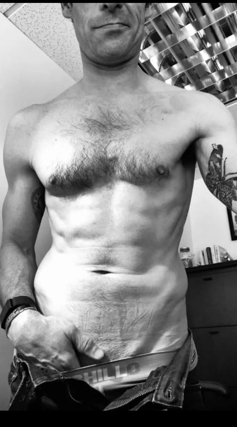 I love an empty office. Don’t you? posted by MosiacHop14