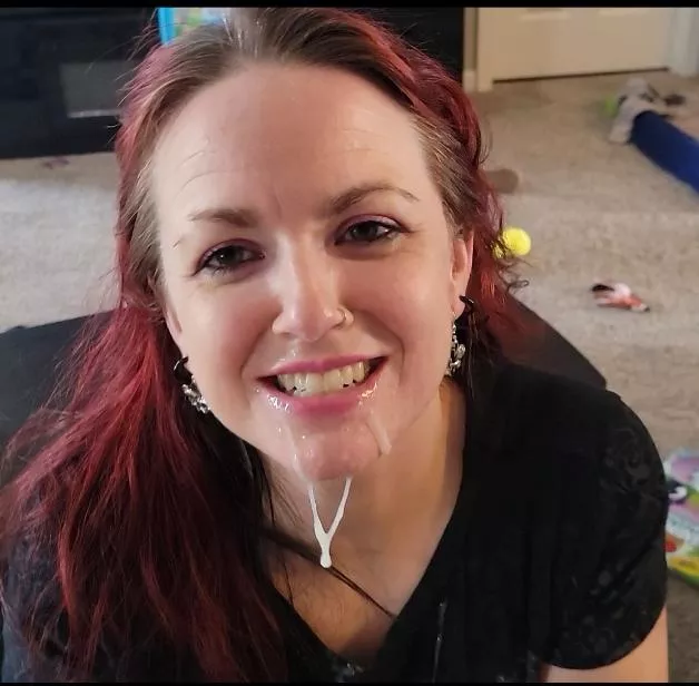 I love being a cumslut posted by Naughtybynature321